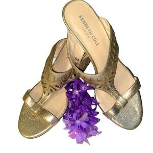 Kenneth Cole - NWOT gold sandals